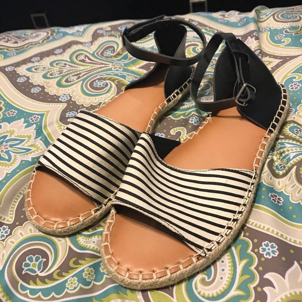 Old navy sandals